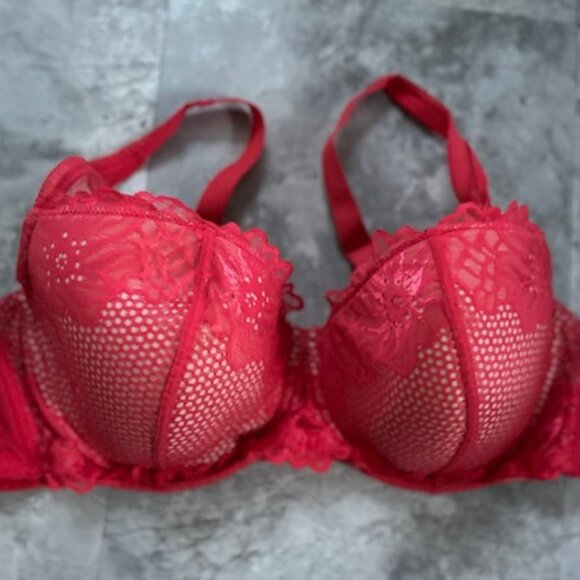44D 44 D orange lace  Womens Bra bra underwear gently used preowned - Picture 1 of 4